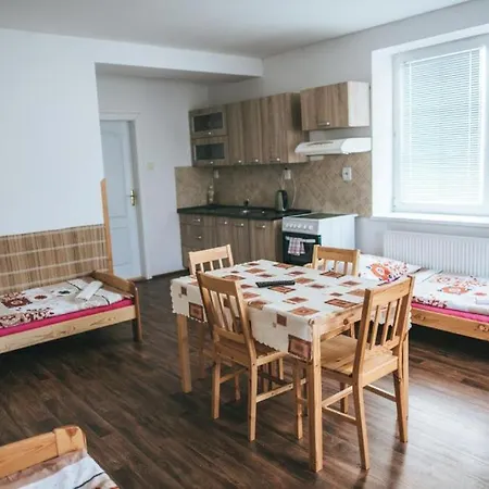 Klub U Namornika Maison d'hôtes Dvůr Králové nad Labem